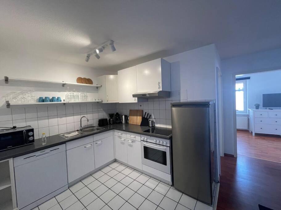 Zentrale Altstadtkoje Fuer Bis Zu 6 Personen Нойштадт  Экстерьер фото
